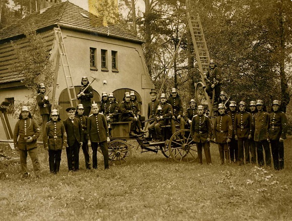 Bild 100 Jahre.jpg-0,33